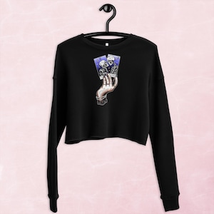 Nuevo diseño / Los amantes - Carta del tarot tatuada / Tatuaje retro / Diseño de artista del tatuaje / Bella + Canvas 7503 / Sudadera corta