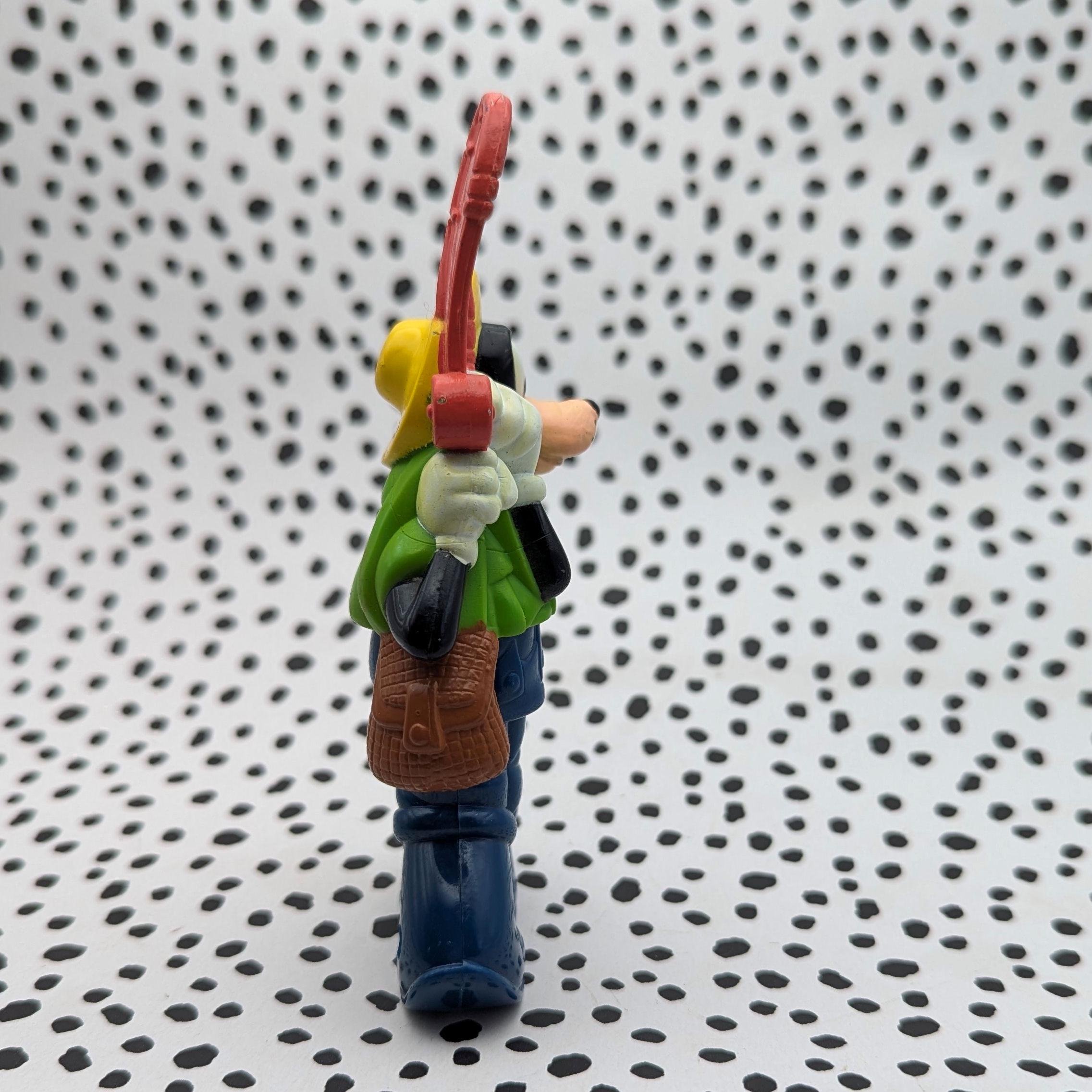 Disney Goofy Fishing Figurine ディズニー　置物 Goofy Fishing Disney Mcdonald's Happy Meal Toy A Goofy Movie 1996