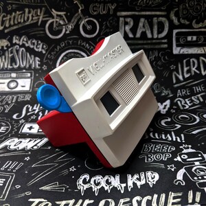 Rare Two-Tone View-Master 3D Viewer from the 70s in very good condition | Made in the USA white, red and blue colouration