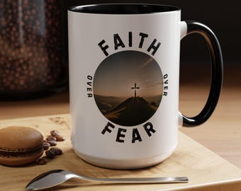 Koffiemok Faith over Fear: inspirerend christelijk cadeau