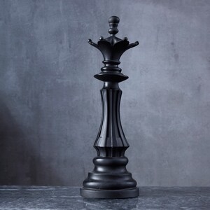 Decorative Black Chess Queen Piece, Handmade Vintage Style Regina Statue, Graceful Bookshelf and Desk Decor Gift