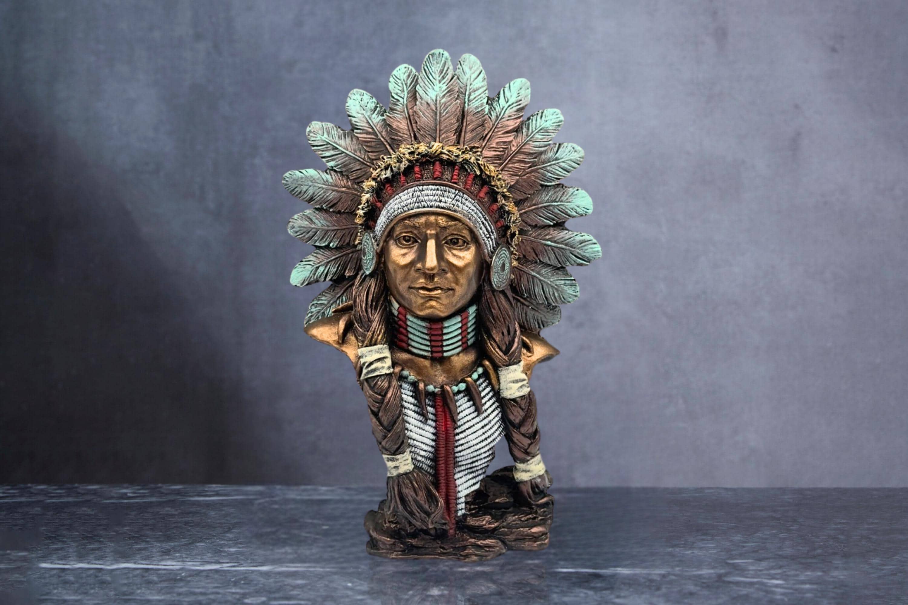 手描きのネイティブアメリカンのチーフ胸像：デスク＆ガーデン