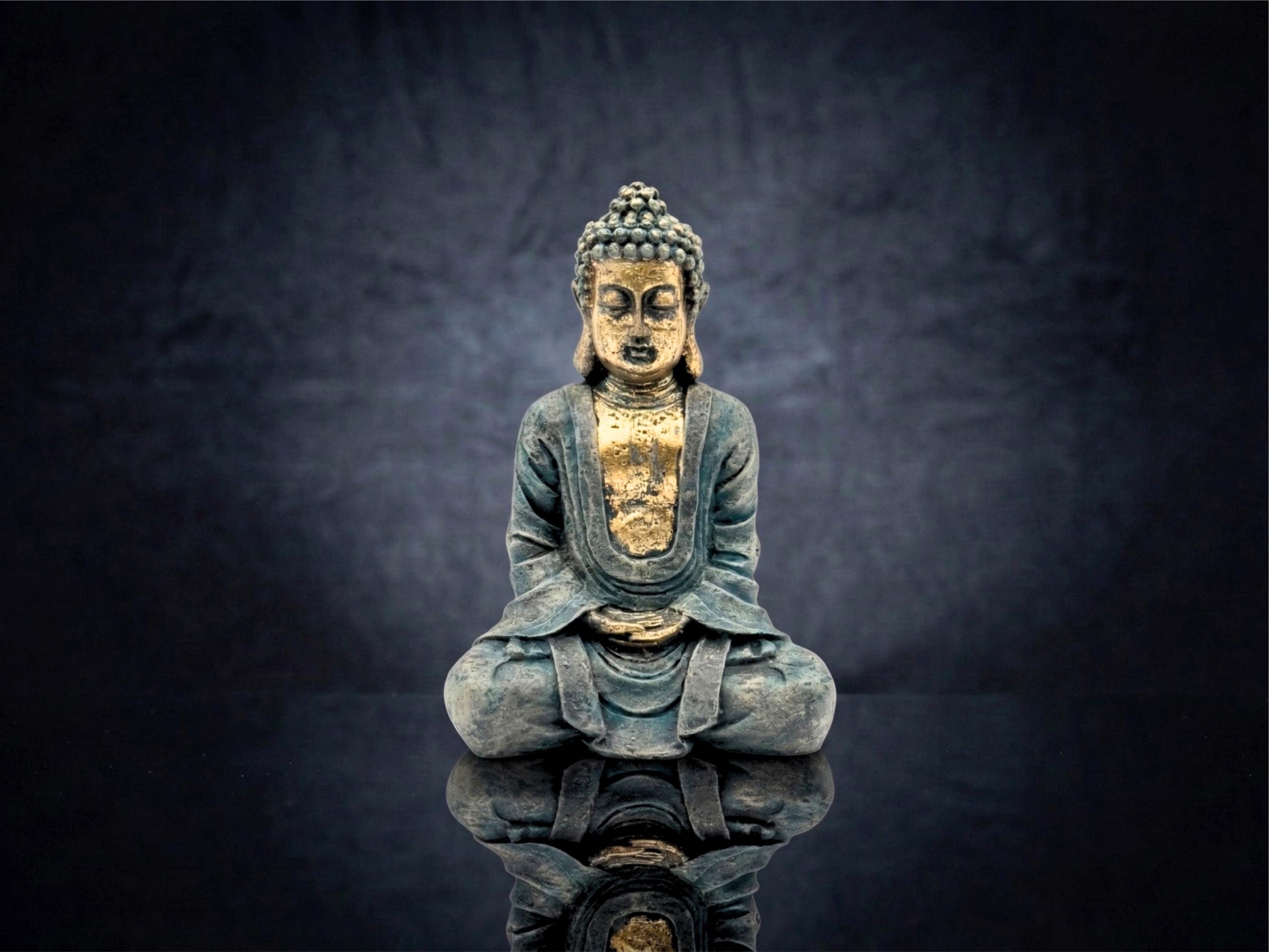 Handcrafted Meditating Buddha Statue: Buddhism Zen Garden Desk
