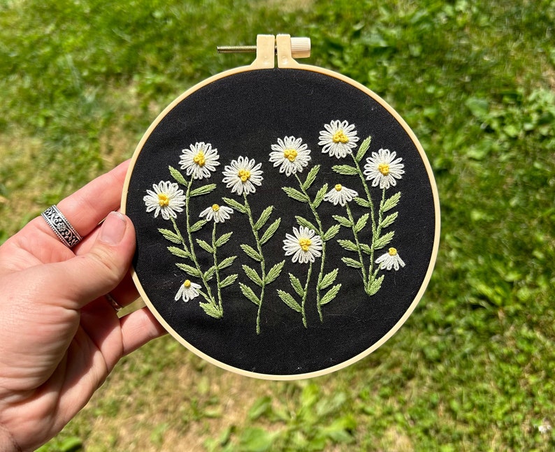 Beginnerfriendly Lazy Daisy Embroidery Pattern, Downloadable