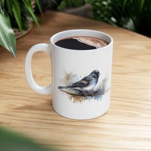 Junco Vogel Becher, Becher mit Vögeln, Natur Becher, Aquarell, Vogel Becher, 11 Unzen Becher Version 2
