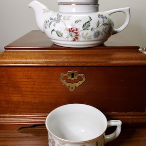 Andrea by Sadek Floral Tea for One Teapot Cup Set