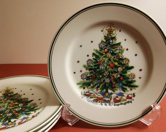 Christmas Tree Ceramic Salad/Dessert Plates - Set of 4 (7 1/2") Plates