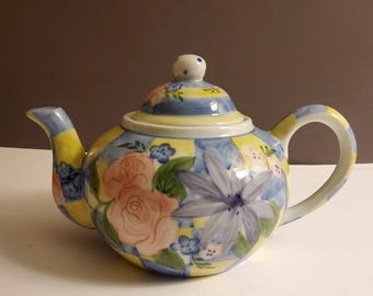 サデックによるアンドレアの手描き花柄ティーポット