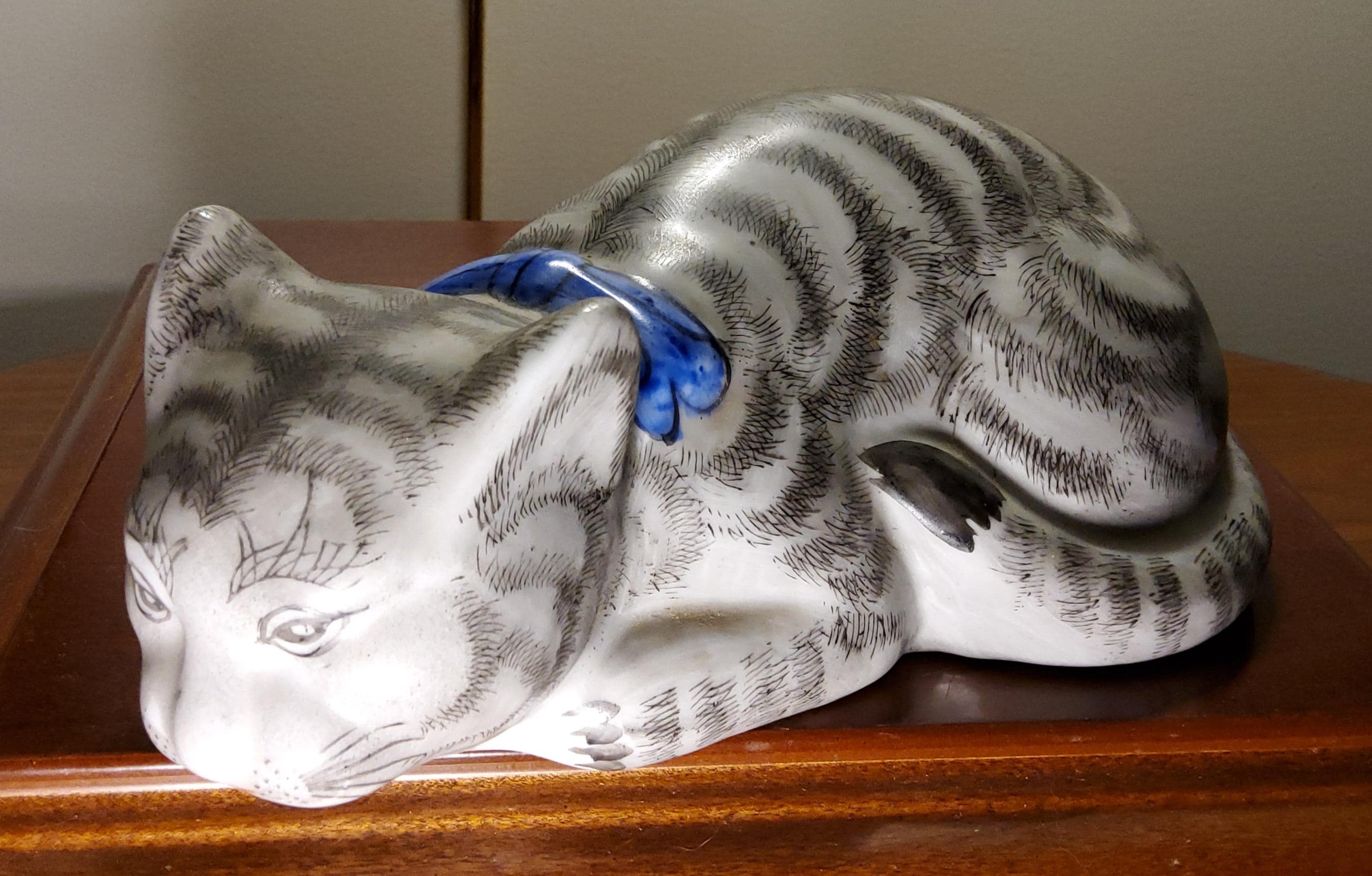 Chinese Porcelain Sleeping Cat - Etsy