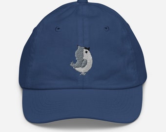 Gorro de niño con bordado de carbonero copetudo