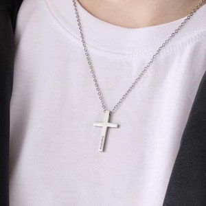 Colar de cruz personalizado para homens, mulheres, meninos, meninas, mãe, pai, colar de cruz de ouro e prata personalizado, joias memoriais, presentes de lembrança