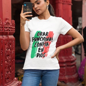 Orar Funciona - Confia en Dios - T-Shirt Hommes Dad Faith vintage Style Bible Christian Short Sleeve Tee, God, Jesus, Love - español - espagnol