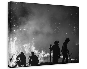 Mount Blaze - Medellin, Colombia Fine Art - Canvas Wall Art - Photo Home Decor - Mountain Fire - Interieur Design Matte - Kunstarchitectuur