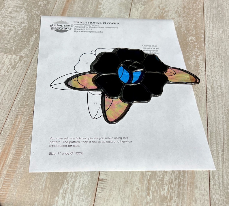 Traditional Flower Stained Glass Pattern Stained Glass Patterns Flower