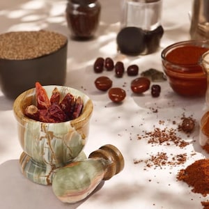 Handmade Marble Mortar and Pestle Set: Herb & Spice Grinder
