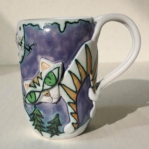 Taza de gato hecha a mano, taza grande de cerámica para café, regalo de invierno para amantes de los gatos con trineo de Papá Noel