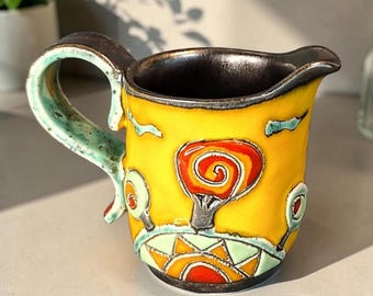 Jarra de crema de cerámica hecha a mano • Jarra de leche amarilla • Jarra pequeña para café • Regalo de cerámica original