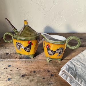 Juego de azucarero y lechera de cerámica, cerámica artesanal con diseño de gallo, juego de cocina de arte popular.