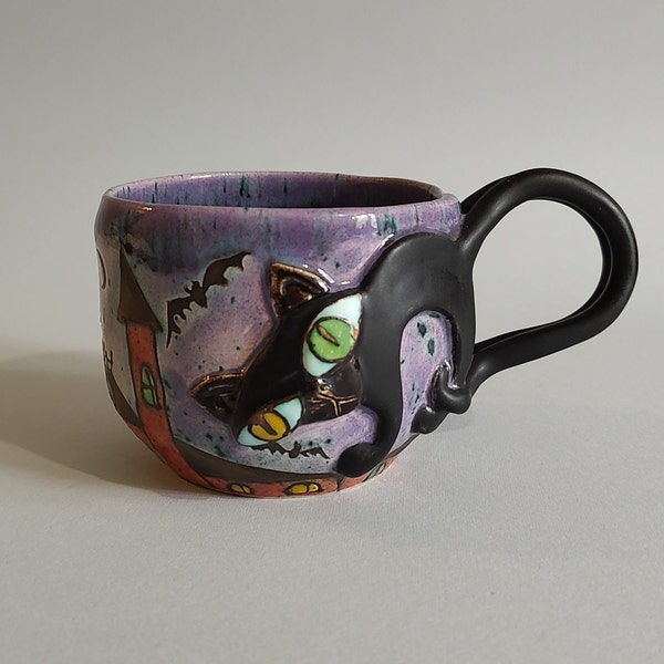 Schwarze Katzen-Keramiktasse, handgemachte Kaffeetasse, gotische Schlosstasse, Kaffee-Liebhaber-Tasse, Halloween-Geschenktasse, einzigartiges Geschenkkeramik, Keramik-Teetasse