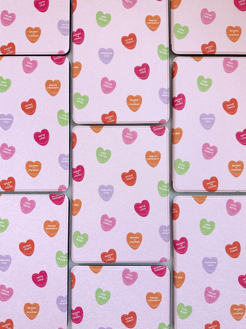 Estuche para Kindle "Book Trope Conversation Hearts": regalo para el lector imagen 3