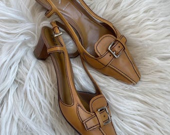 Zapatos de tacón destalonados vintage de piel color camel de Prada - Talla EU 39 - Estilo Y2K