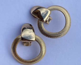 Boucles D'oreilles Plaque Or Helena Rubenstein - Forme Carrée 25 Mm - Occasion Peu Portée