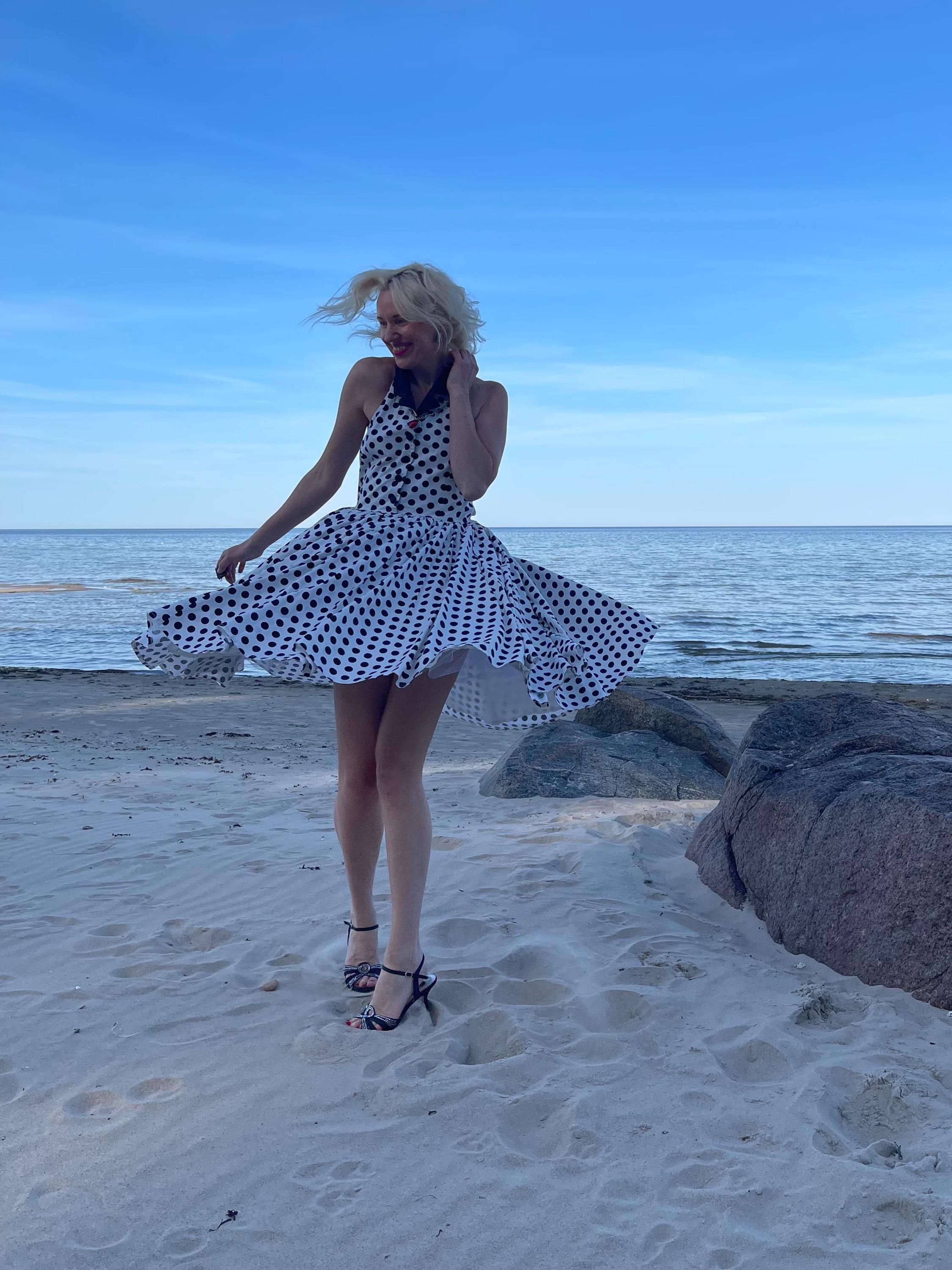 marilyn monroe red polka dot dress Marilyn Monroe 50s Style 50s Cherry Dress 1950s Halterneck Circle Dress Cherry Polka Black Vivien Of