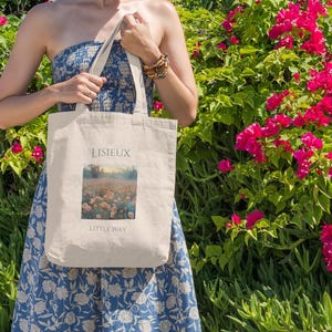Bolsa de mano de Santa Teresita de Lisieux - Bolsa de mano con motivos florales inspirada en una santa católica - Regalo devocional - Bolsa religiosa - Bolsa católica inspiradora