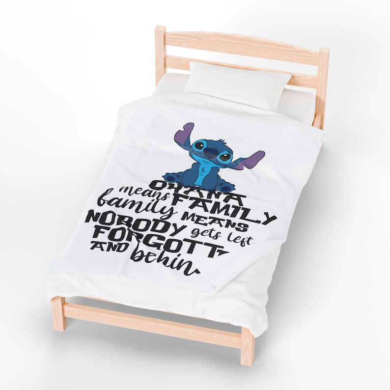 Manta Disney "Ohana significa familia", manta Disney para vacaciones familiares, manta acogedora Stitch Ohana, regalo familiar de Disney World imagen 2