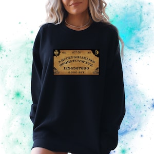 Vintage Ouija Board Crewneck Sweatshirt | Spooky Tshirt Ouija Board Shirt Witchy Tops Halloween Shirt Geschenk für Hexe Vintage Halloween