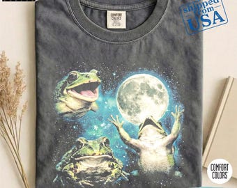 Three Frog Moon Comfort Colors® Shirt, Funny Toad Graphic T-Shirt, Retro Space Frog Aesthetic, Vintage Meme Gift, Cottagecore