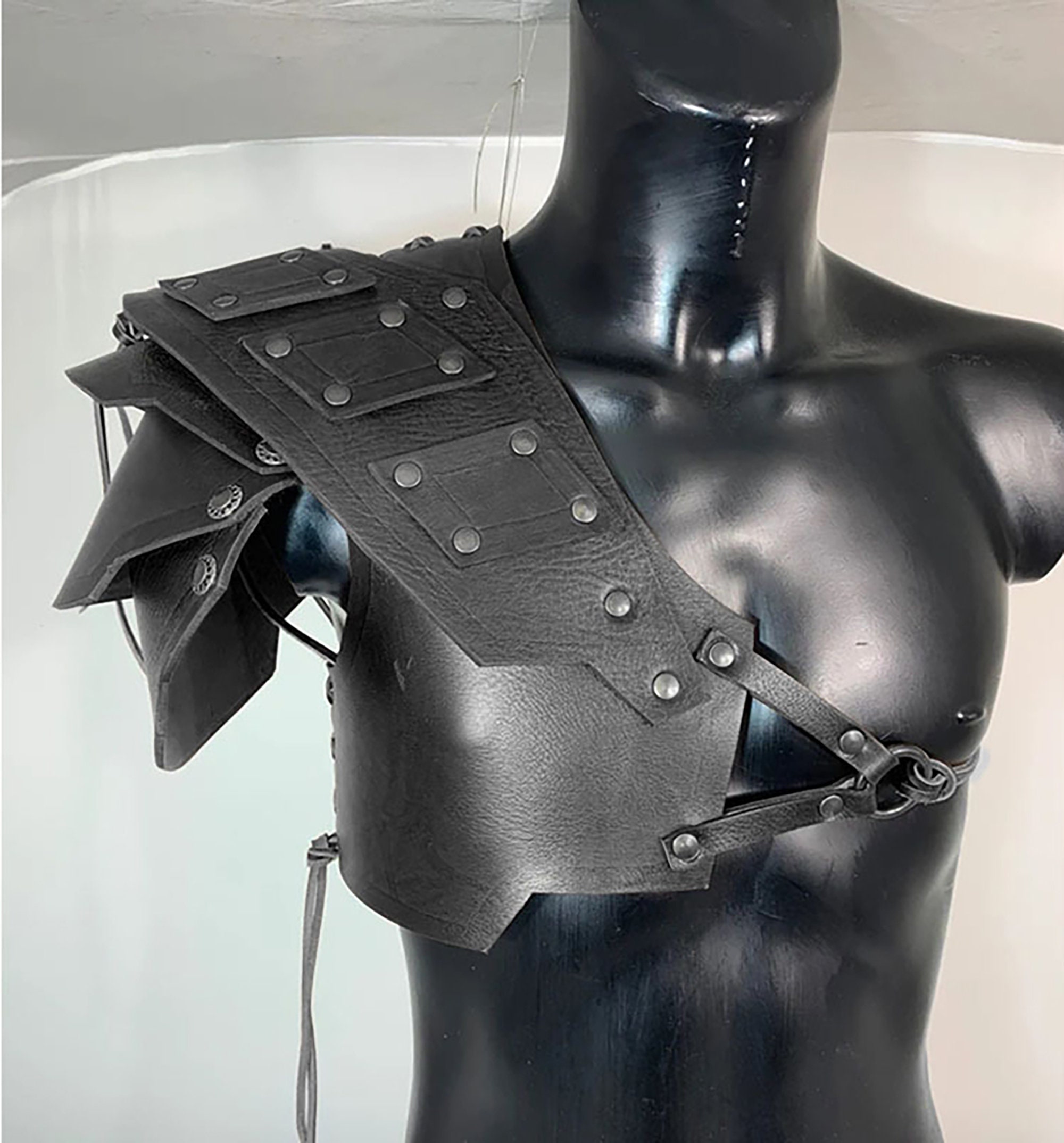 Medieval Retro Mens Shoulder Cover Steampunk Adjustable Faux Leather Body  Chest Guard With Multi-layer Leather Shoulder Pad