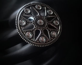 Vintage Beauty: Oxidized Ring with Mesmerizing White Simulated Gemstone - A Trendy Statement Piece for Women