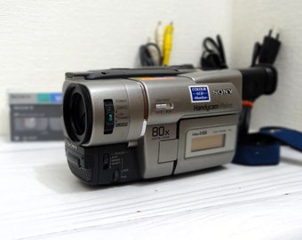 Sony Handycam CCD-TRV48E 80x Zoom Video8 XR Camera Camcorder, Charger & Extras