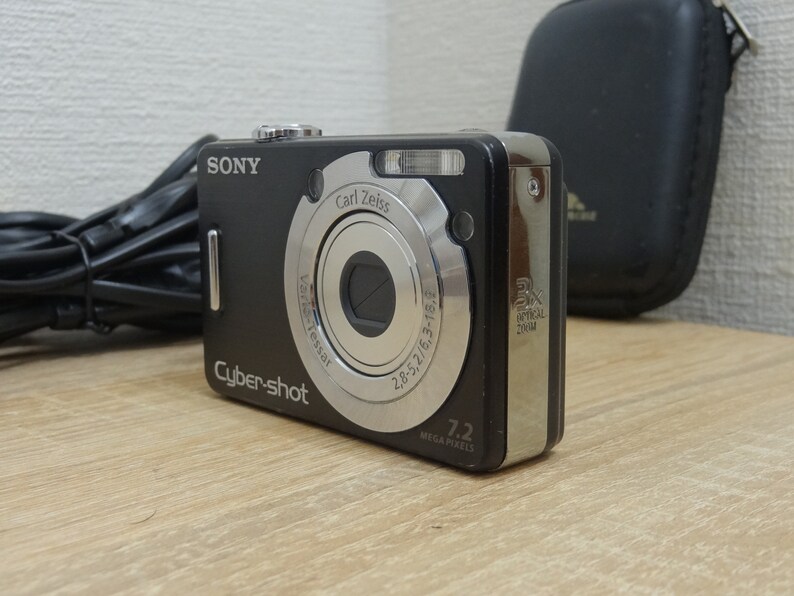 Sony Cybershot DSCW55 Carl Zeiss Lens 7.2MP Digital Camera Charger