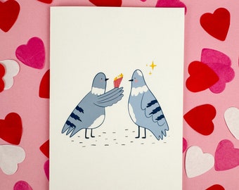 Patat in plaats van bloemen ansichtkaart | Liefde wenskaart | beste vriend kaart | grappige ansichtkaart | duivenkunst | grappige duiven | Valentijnsdag |