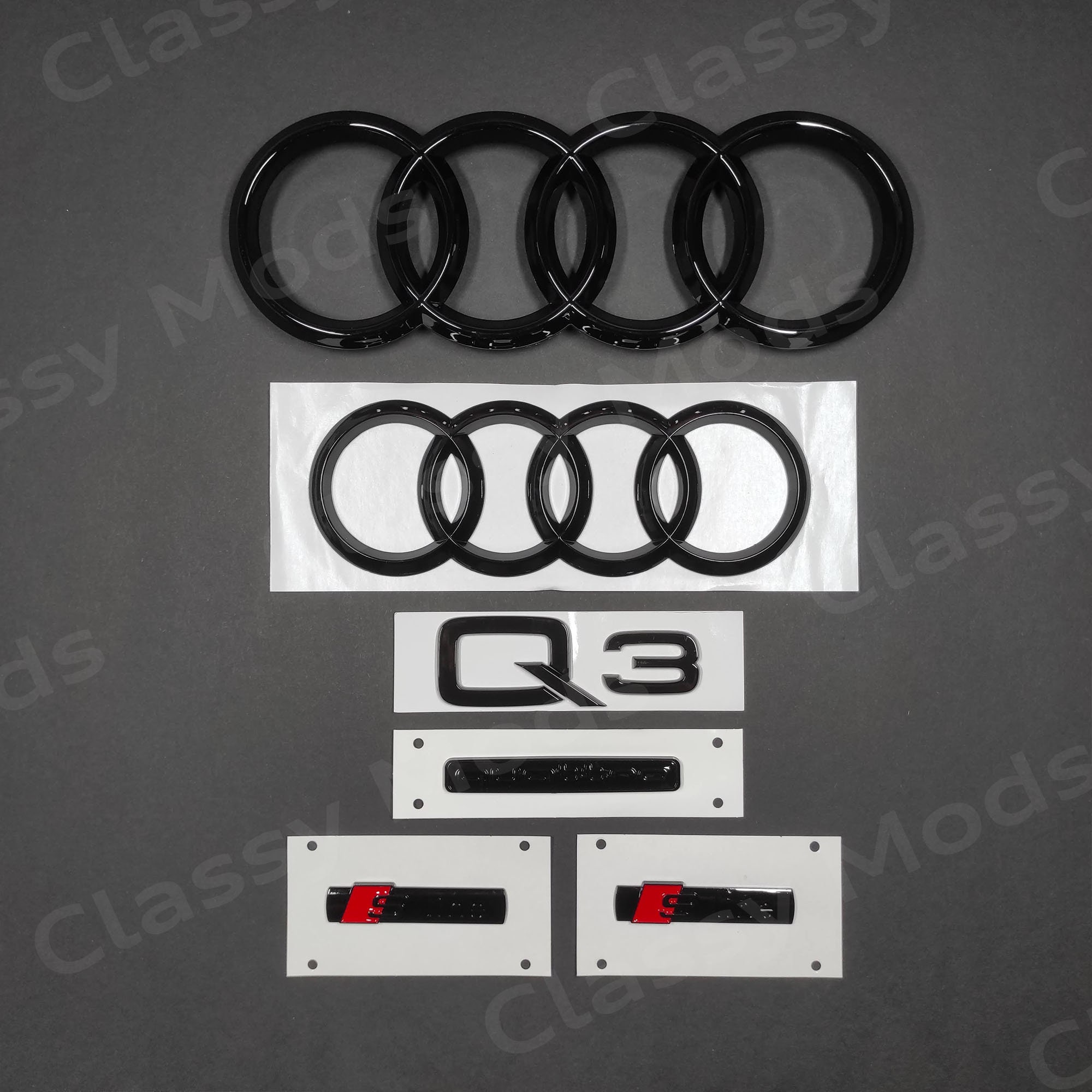 Audi Q3 Emblemen MCK Auto - Q3 Noir Brillant Avant Arrière Aile