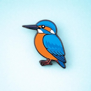 Kingfisher Enamel Pin | River Bird Badge, Birdwatcher Gift, King Fisher Brooch