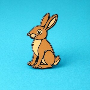 Hasen-Emaille-Anstecknadel | Braunes Kaninchen-Abzeichen, Europäische Tierbrosche, Geschenkidee für Wildtiere