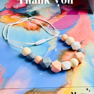 Borstvoedingsketting, siliconen voedingsketting, borstvoedingshulpmiddel, sensorische ketting, vioolketting, cadeau nieuwe moeder, kraamcadeau, perzik