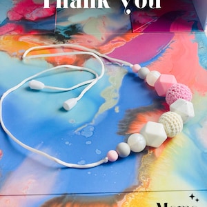 Breastfeeding Necklace, Silicone Nursing Necklace, Breastfeeding Aid, Sensory Necklace, Fiddle necklace, New Mum gift, Baby Shower Gift,Pink