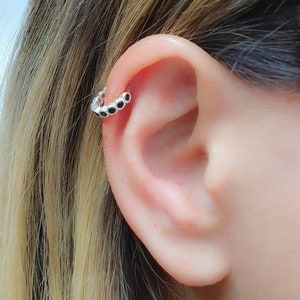 Pendiente de hélice - Piercing de hélice - Pendiente de cartílago de circonita negra de plata esterlina - Piercing de hélice - Anillo de perforación de hélice - Aro de hélice