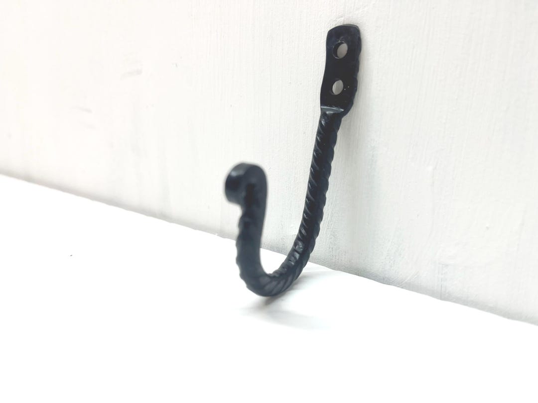 Chunky Iron 3 Hook- Black