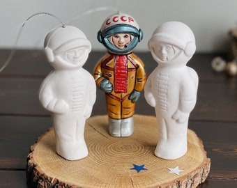 Cosmonaut, At home Pottery painting kit, Pottery paint kit, Ready to Paint Ceramics, clay kits, art gift box, Art party craft kits