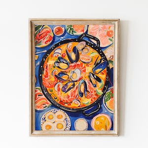 Pyszna świeża paella Wydrukuj Pobierz, Sztuka kuchni z owocami morza do wydrukowania, Hiszpański plakat Flatlay Jedzenie na stole, Dekoracja ścienna z cytrynami