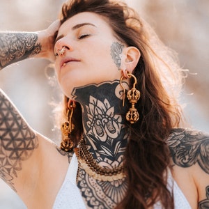 VAJRAYANA EARWEIGHT | Vajra | jewelry | ethnic | bohemian | earrings | brass | brass | gold | Silver | tribal |