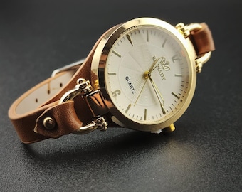 ヴィンテージの精巧な彫刻が施された女性用腕時計 - ゴールドブラウン/ターコイズ/ホワイト/ブラック/ブルー - パーソナライズされたギフト - 誕生日 - クリスマス - セレモニー