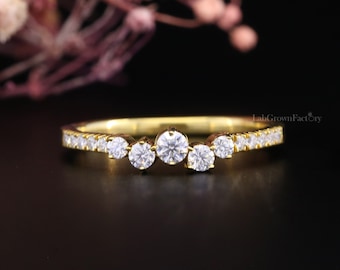 Anello a grappolo iconico di diamanti, anello nuziale in oro 14k, anello di diamanti rotondo coltivato in laboratorio, anello di diamanti minimalista da donna, anello di diamanti Dainty Lab