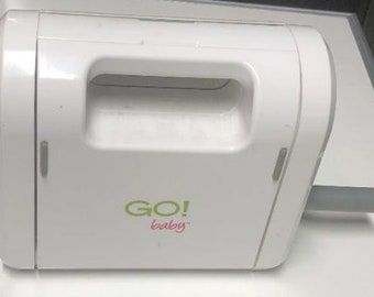 Accuquilt GO BABY Cutter (machine only) Handle screw Loose.Selling AS is. I have upgraded to a bigger machine.