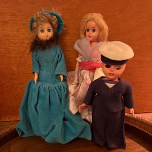 3 Sleepy-eyed Dolls